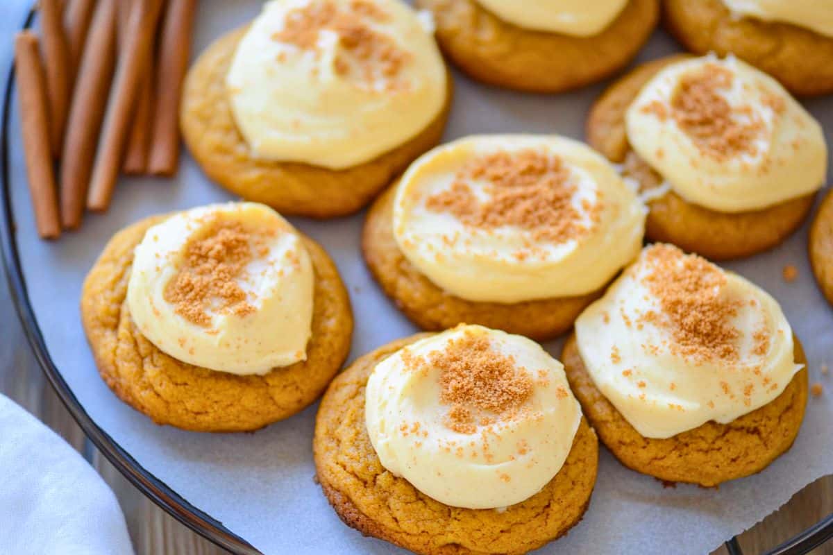 Soft Pumpkin Cheesecake Cookies