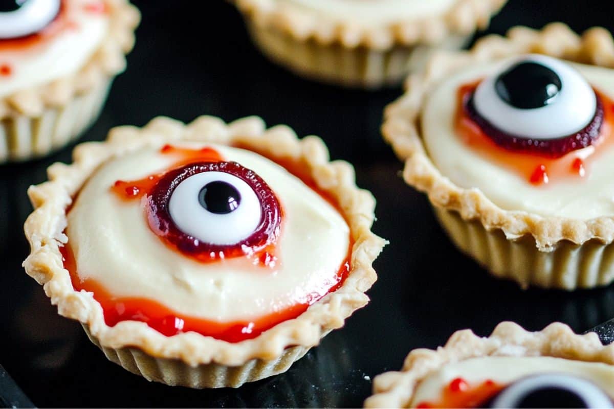 31 Spooky & Fun Halloween Party Treats